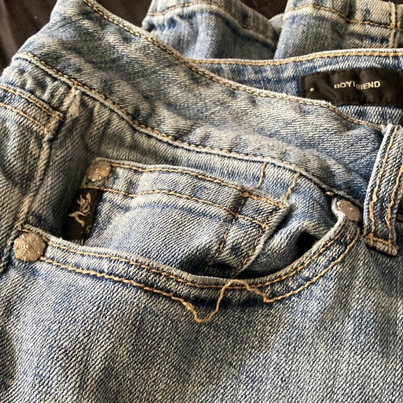 Torrid size 18 boyfriend distressed jeans - Picture 4 of 5